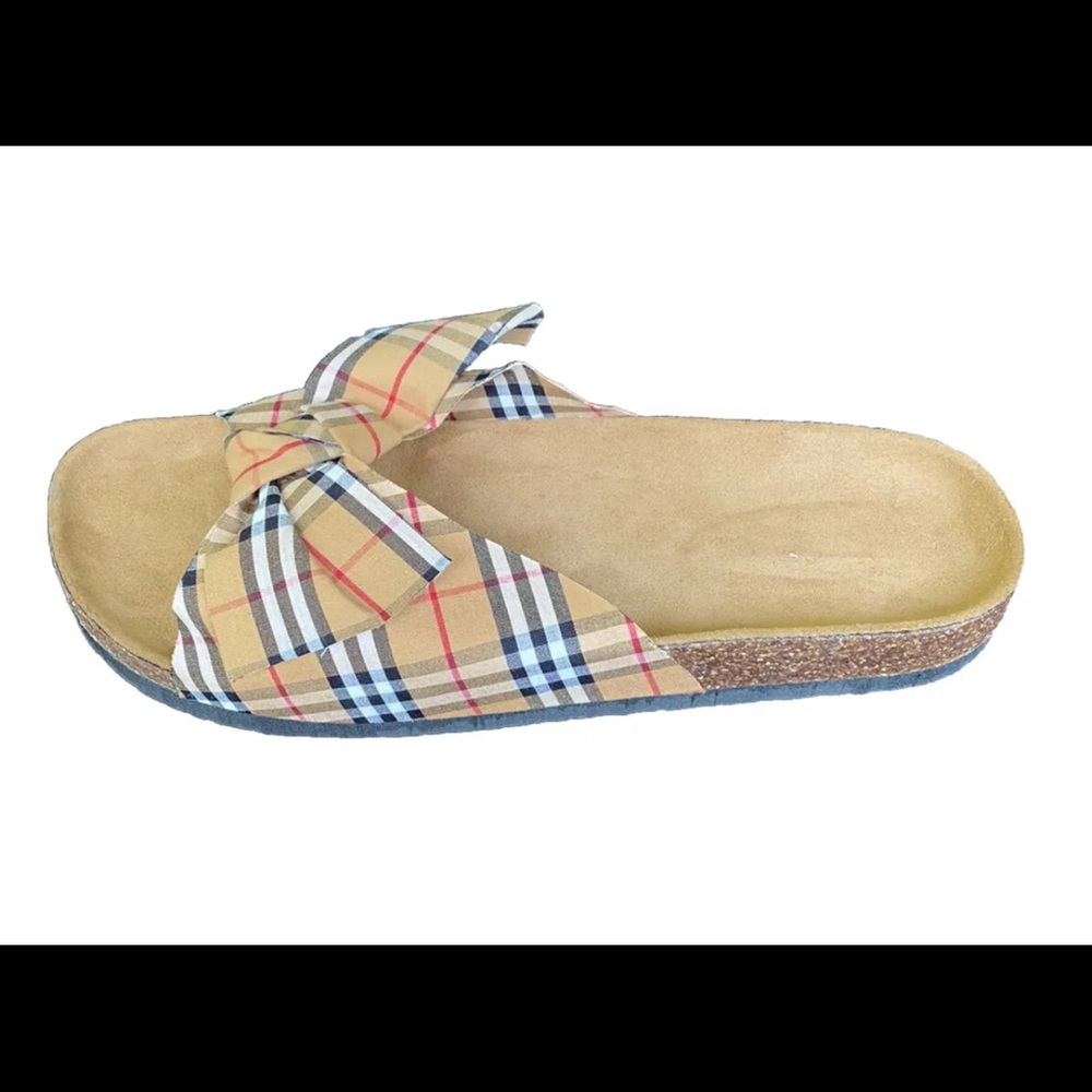 Unbranded Women’s Size 8 Tan Plaid Style Slippers Modeled On Cork This Sandals